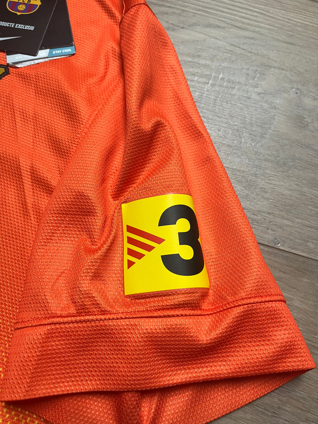 BNWT - Barcelona 12/13 Away Jersey Messi - XL