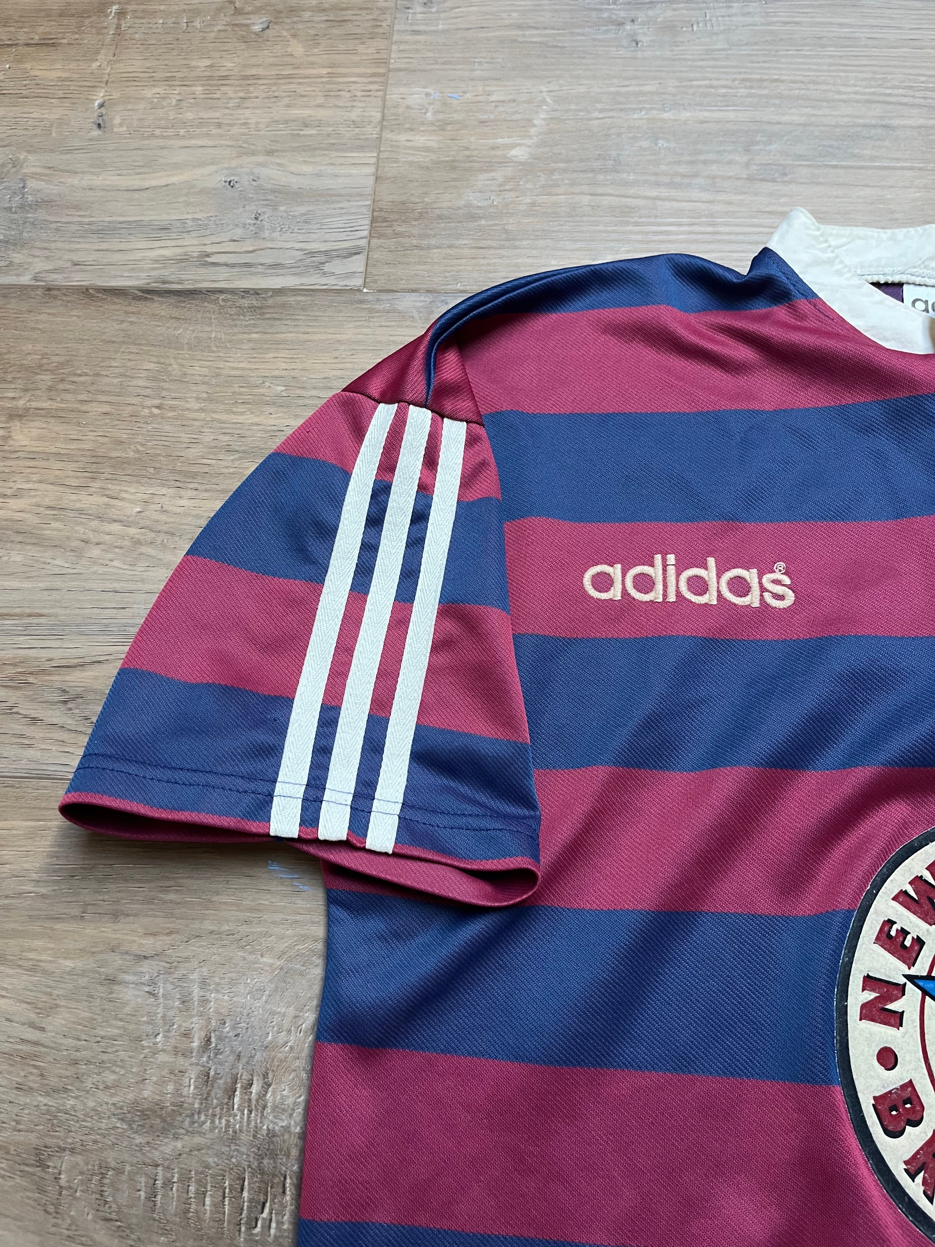 Newcastle 95/96 Away Jersey - M