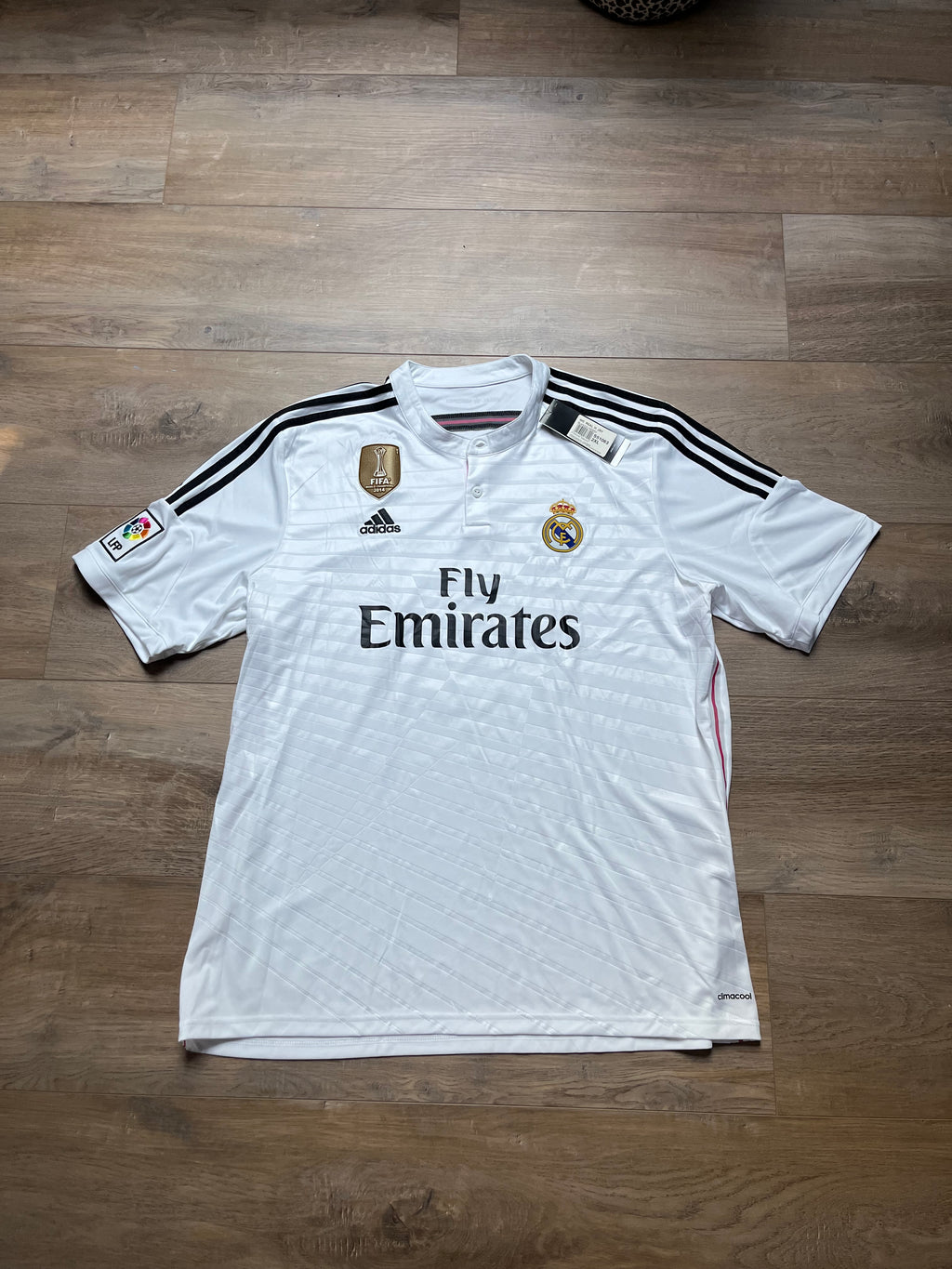 BNWT - Real Madrid 14/15 Home James - XXL