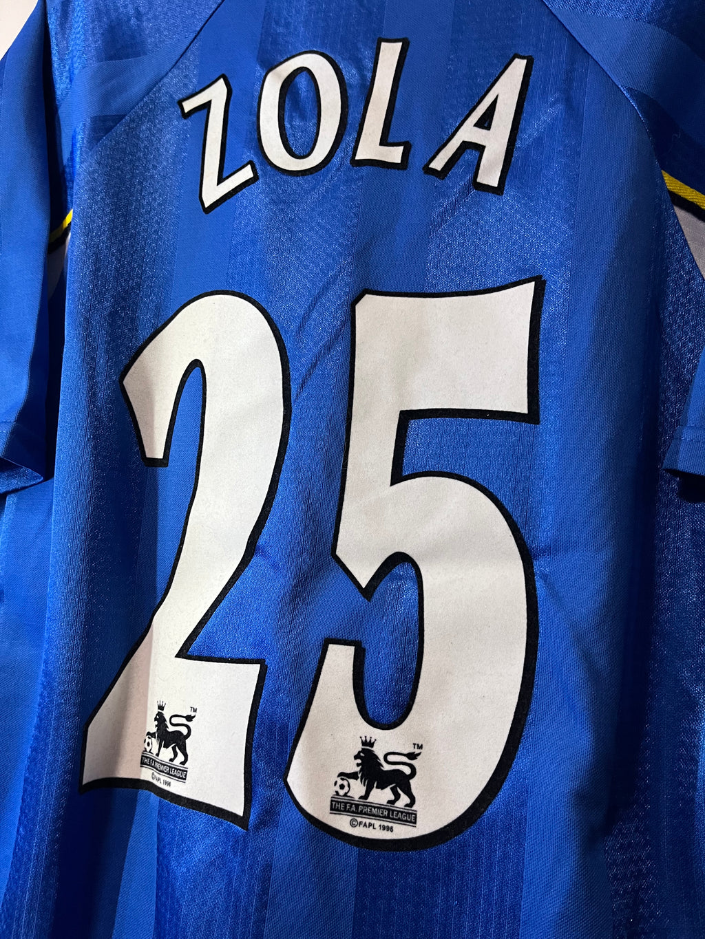 Chelsea 1997/99 Home #25 Zola Jersey - L