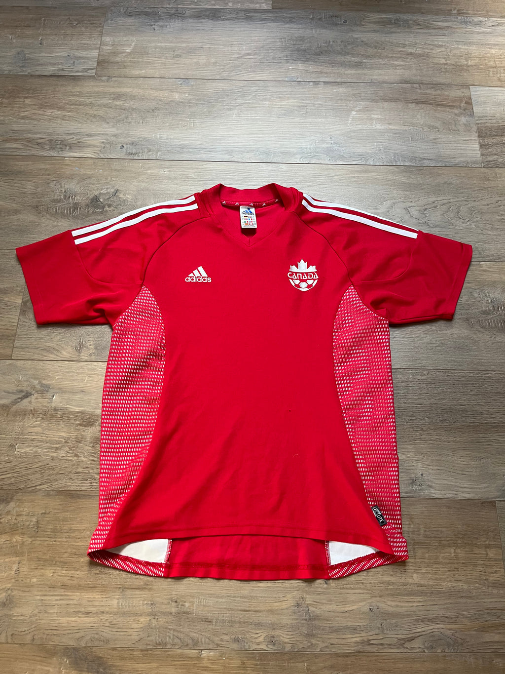 Canada 2002 Home - M