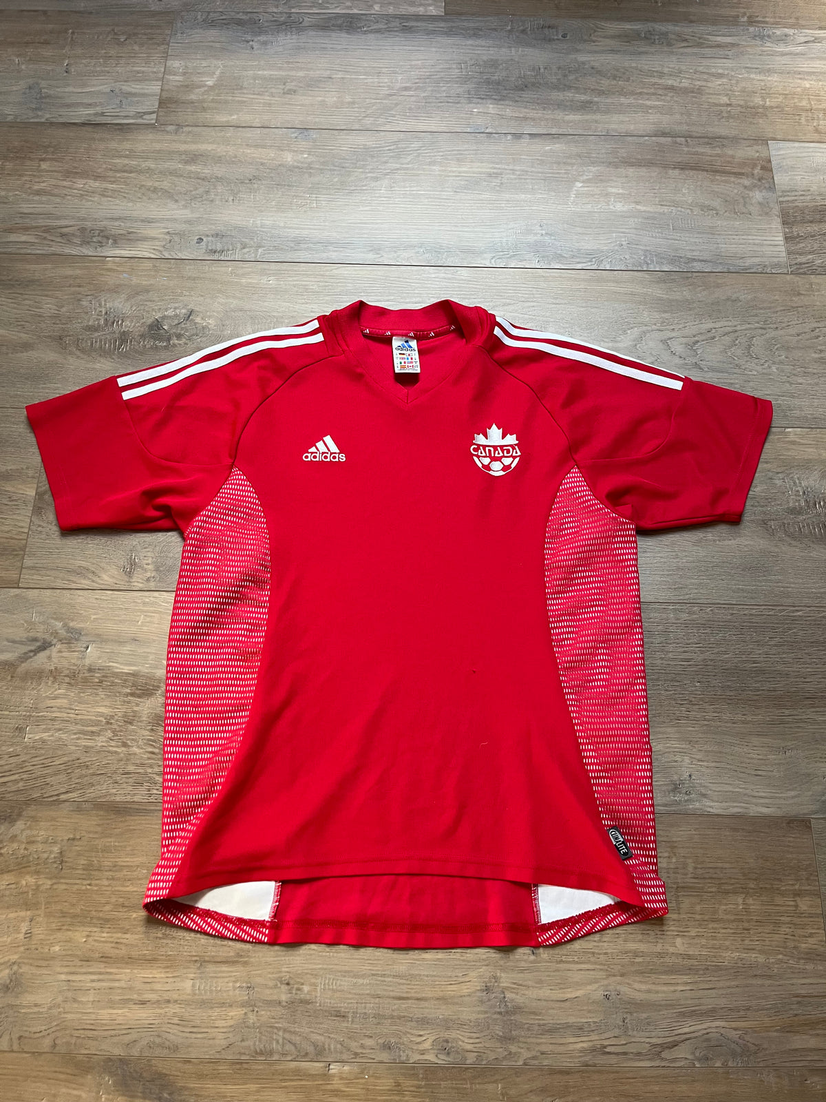 Canada 2002 Home - M