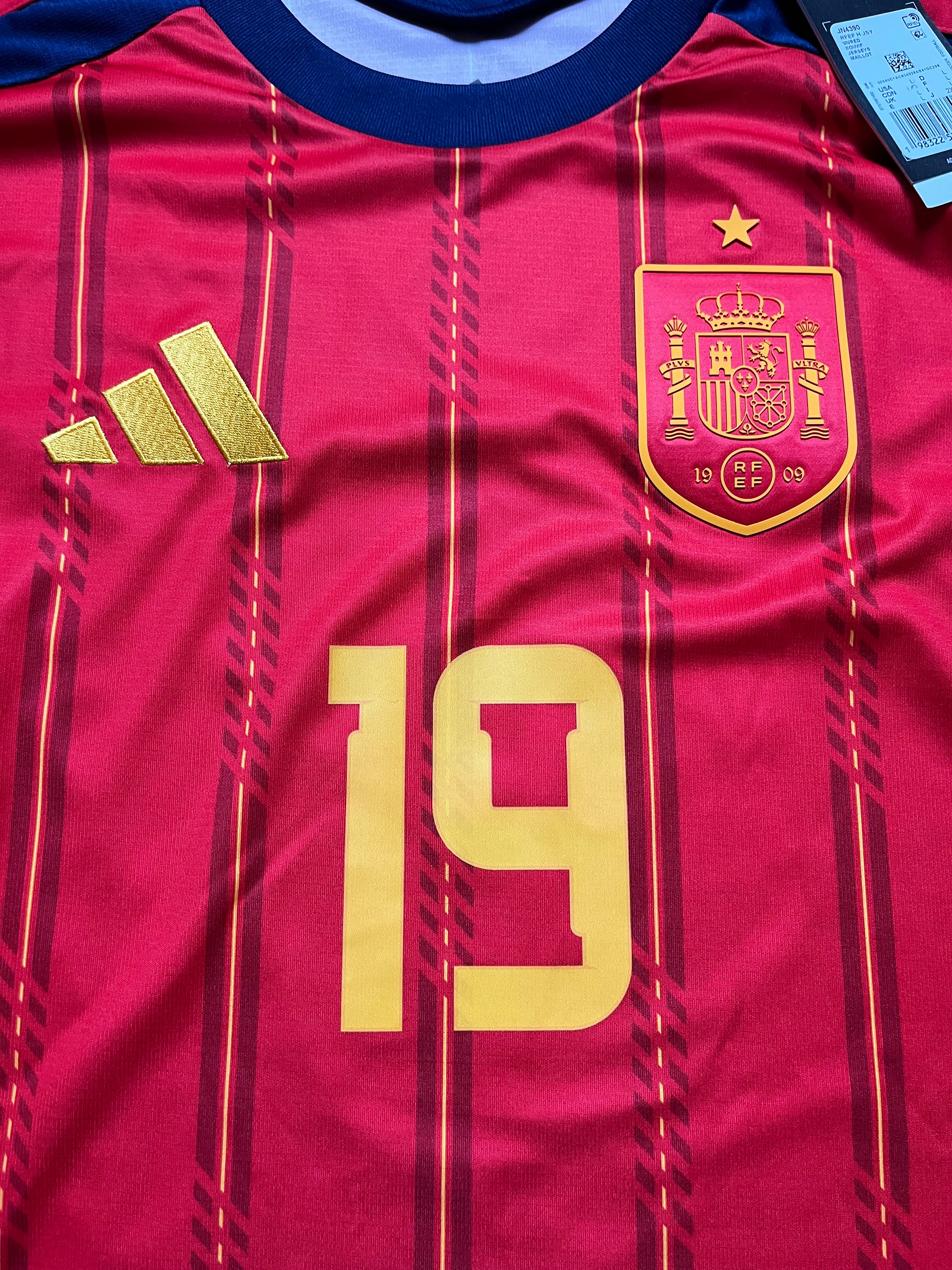 BNWT - Spain 2026 Home Jersey Lamine Yamal - L
