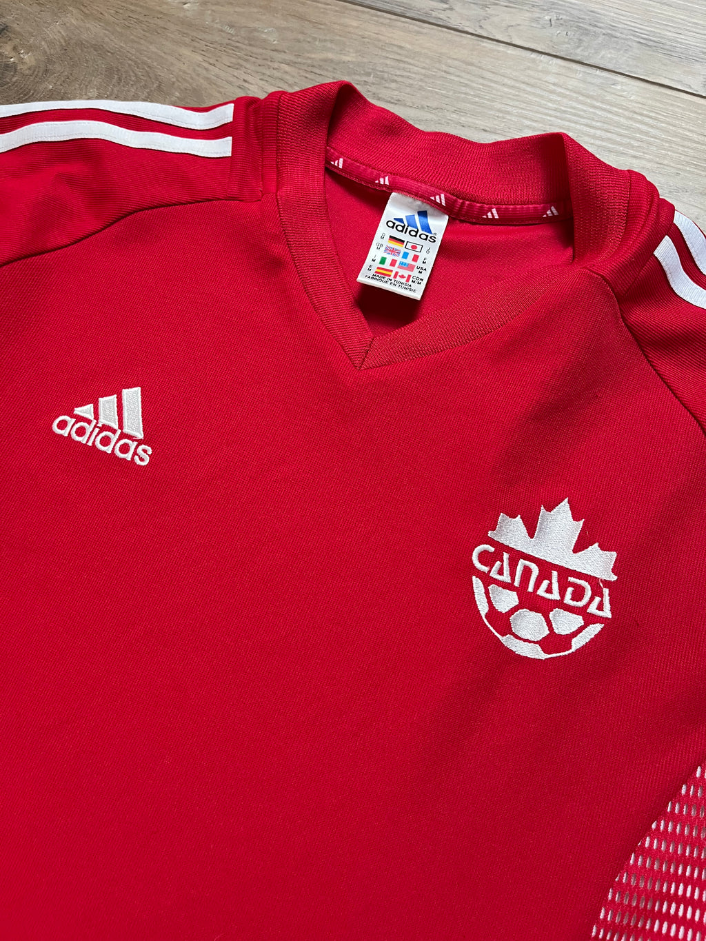 Canada 2002 Home - M