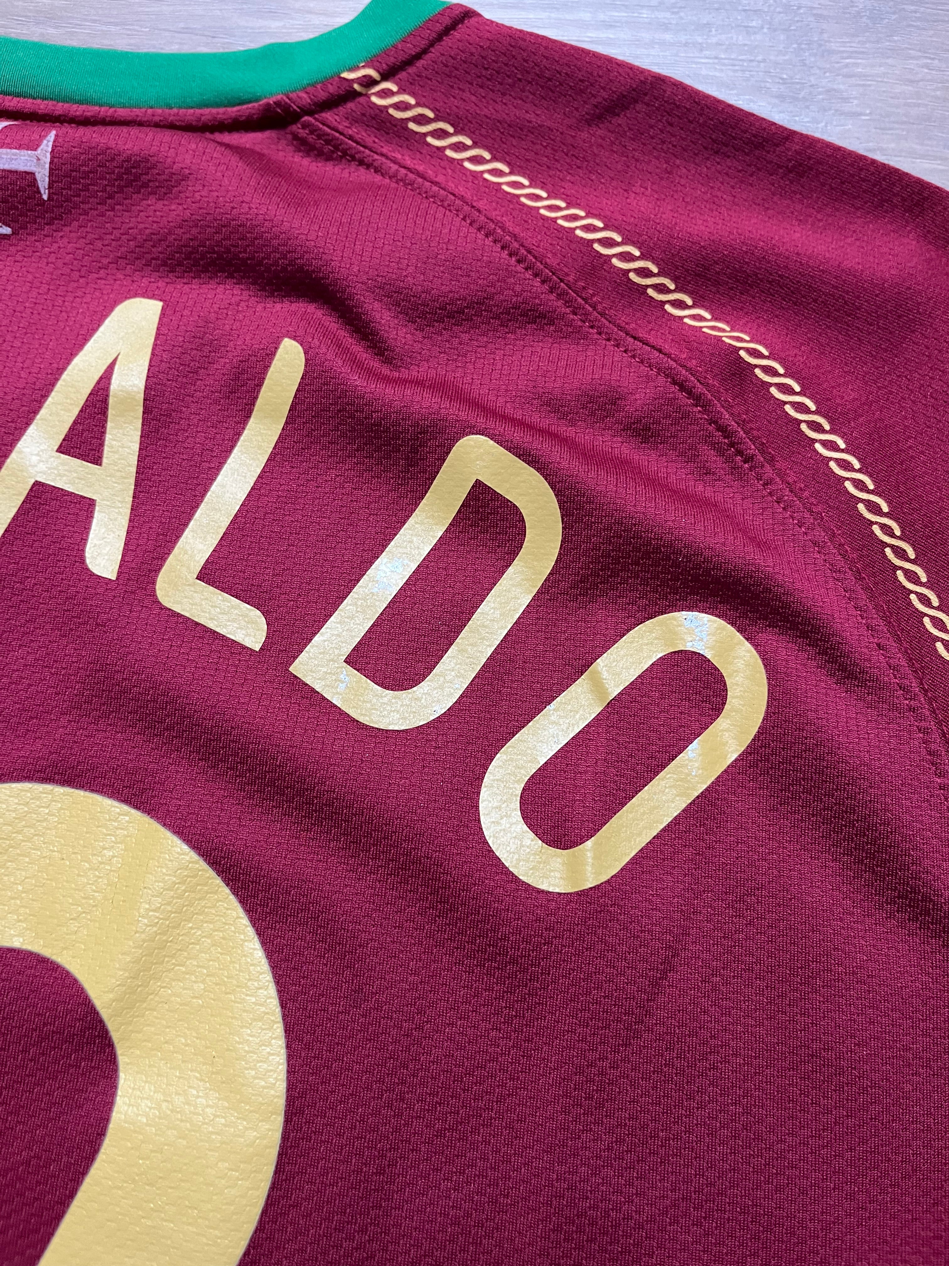 Portugal 06/08 Home Jersey Ronaldo - L