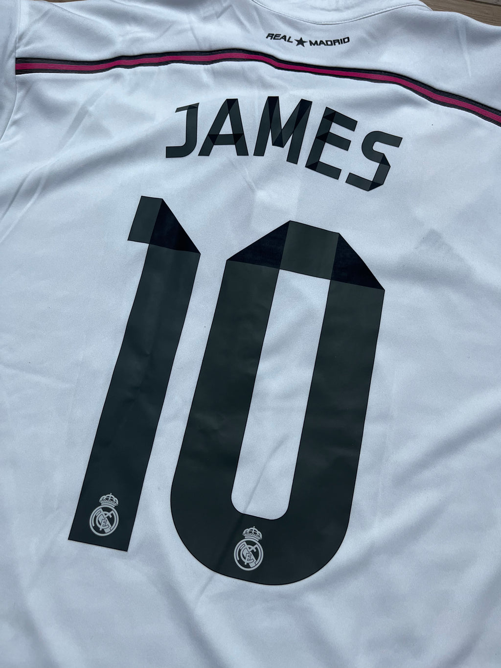 BNWT - Real Madrid 14/15 Home James - XXL
