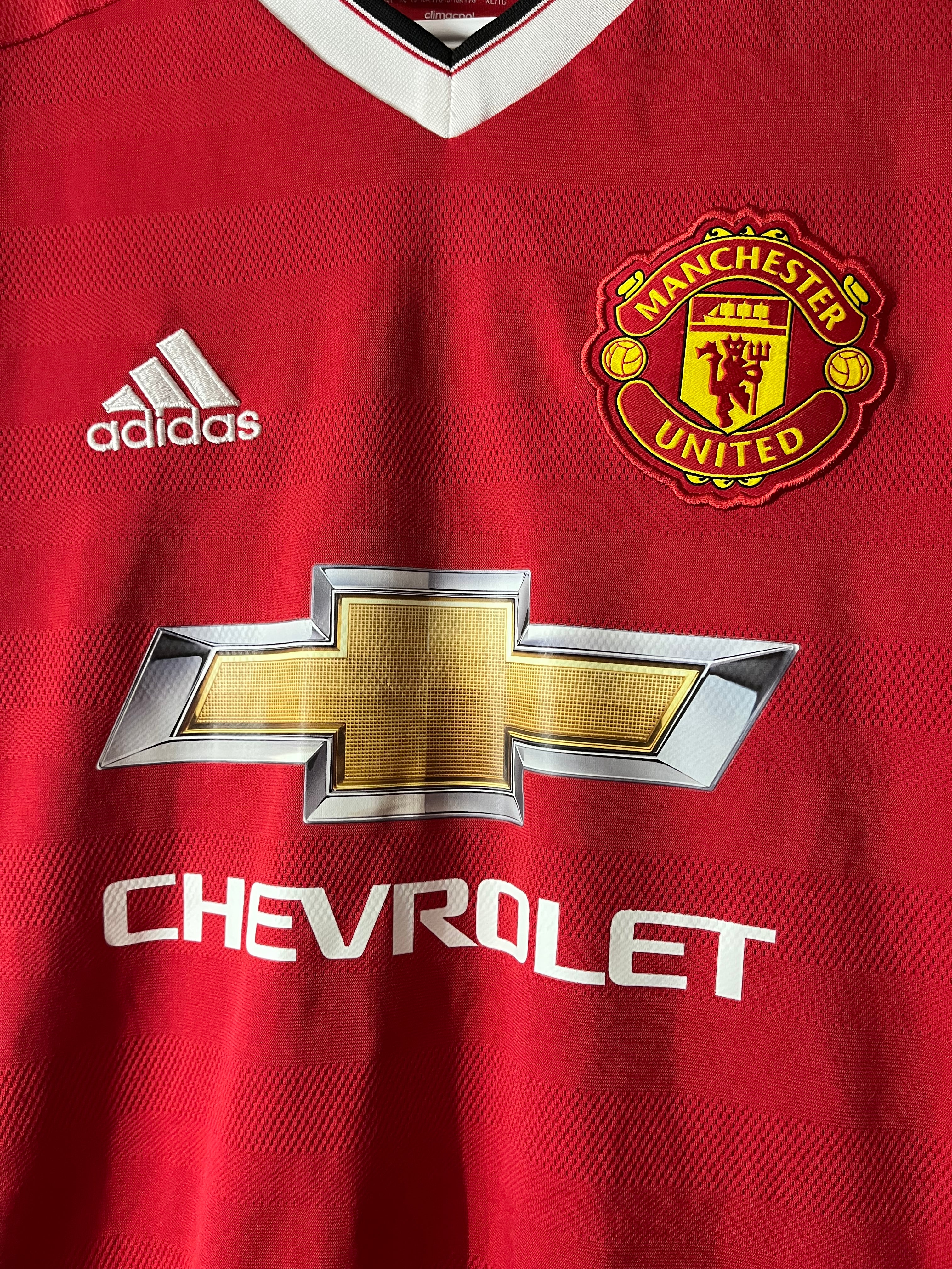 Manchester United 15/16 Jersey Martial - YXL (S)