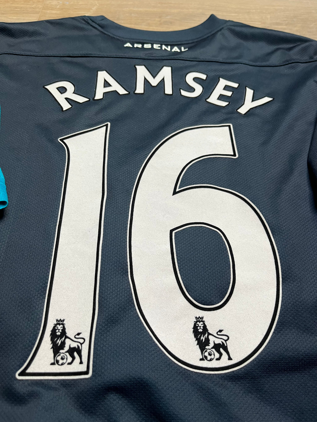 Arsenal 11/12 Away Jersey Ramsey - XL