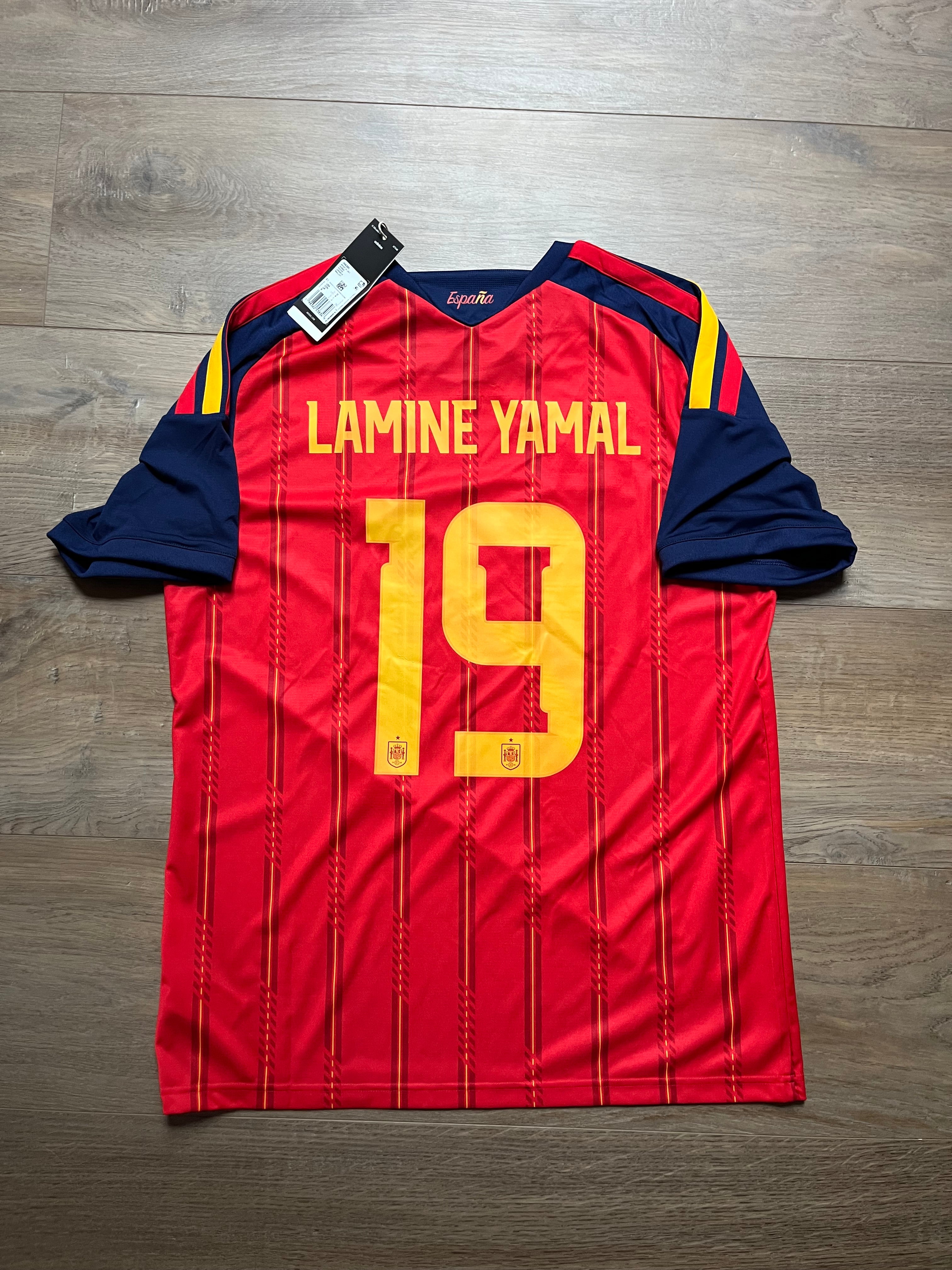 BNWT - Spain 2026 Home Jersey Lamine Yamal - L