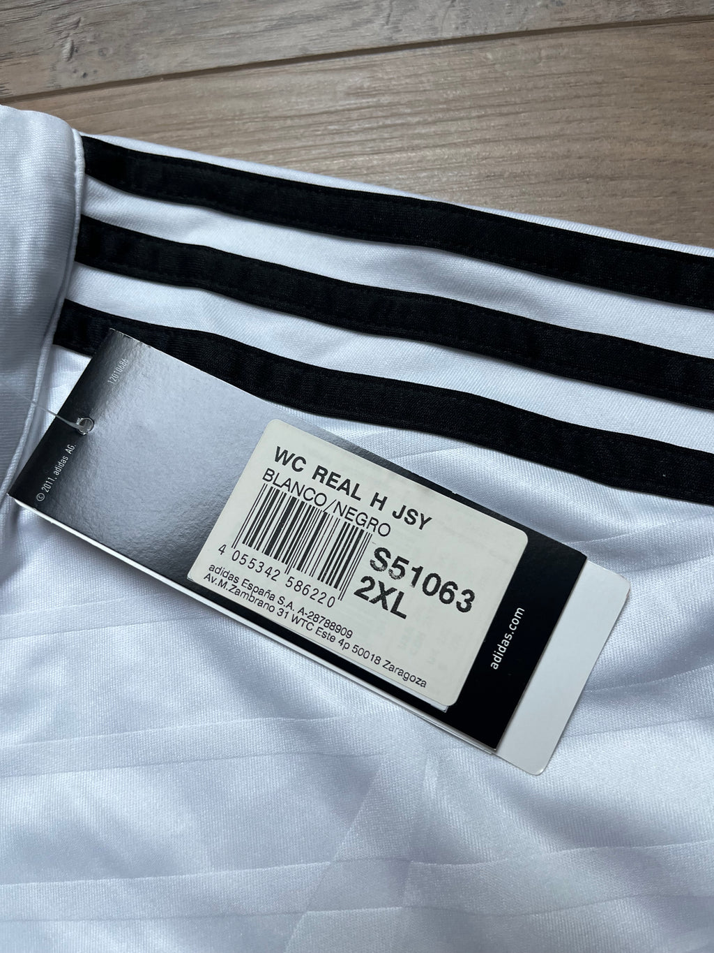 BNWT - Real Madrid 14/15 Home James - XXL