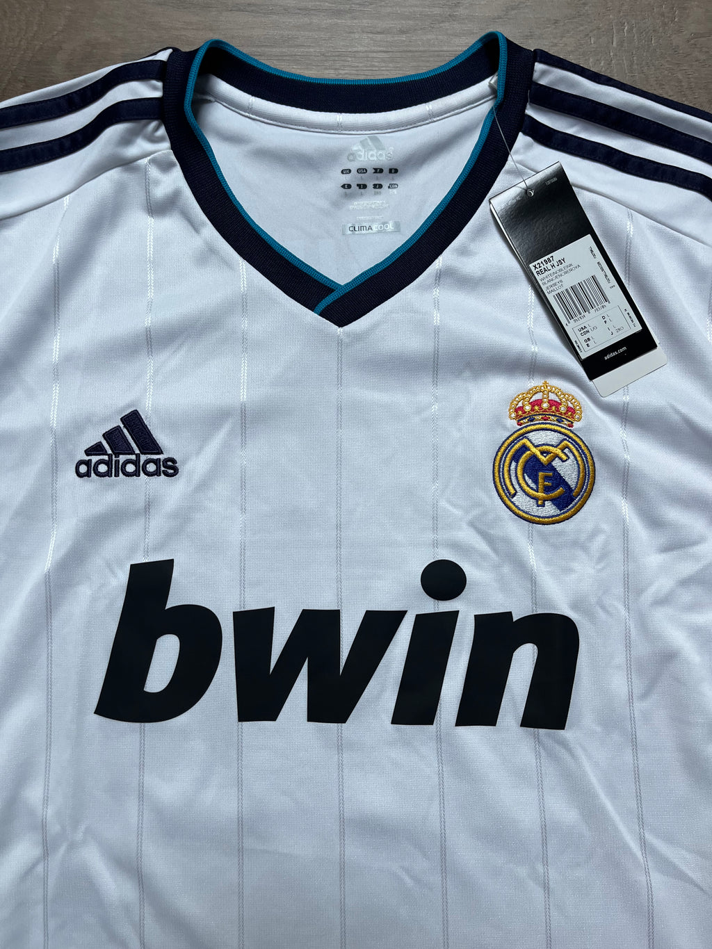 BNWT - Real Madrid 13/14 Home Özil - L
