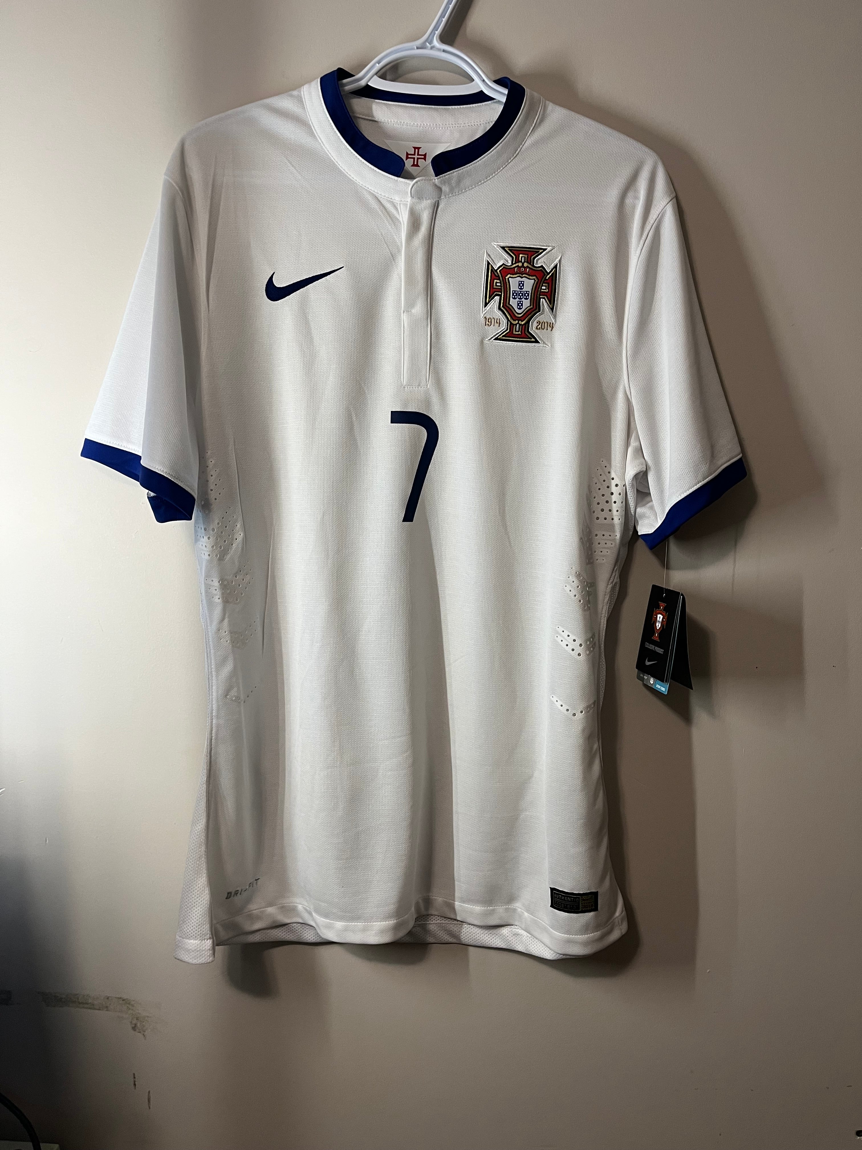 BNWT - Portugal 2014 Away Jersey Ronaldo - L