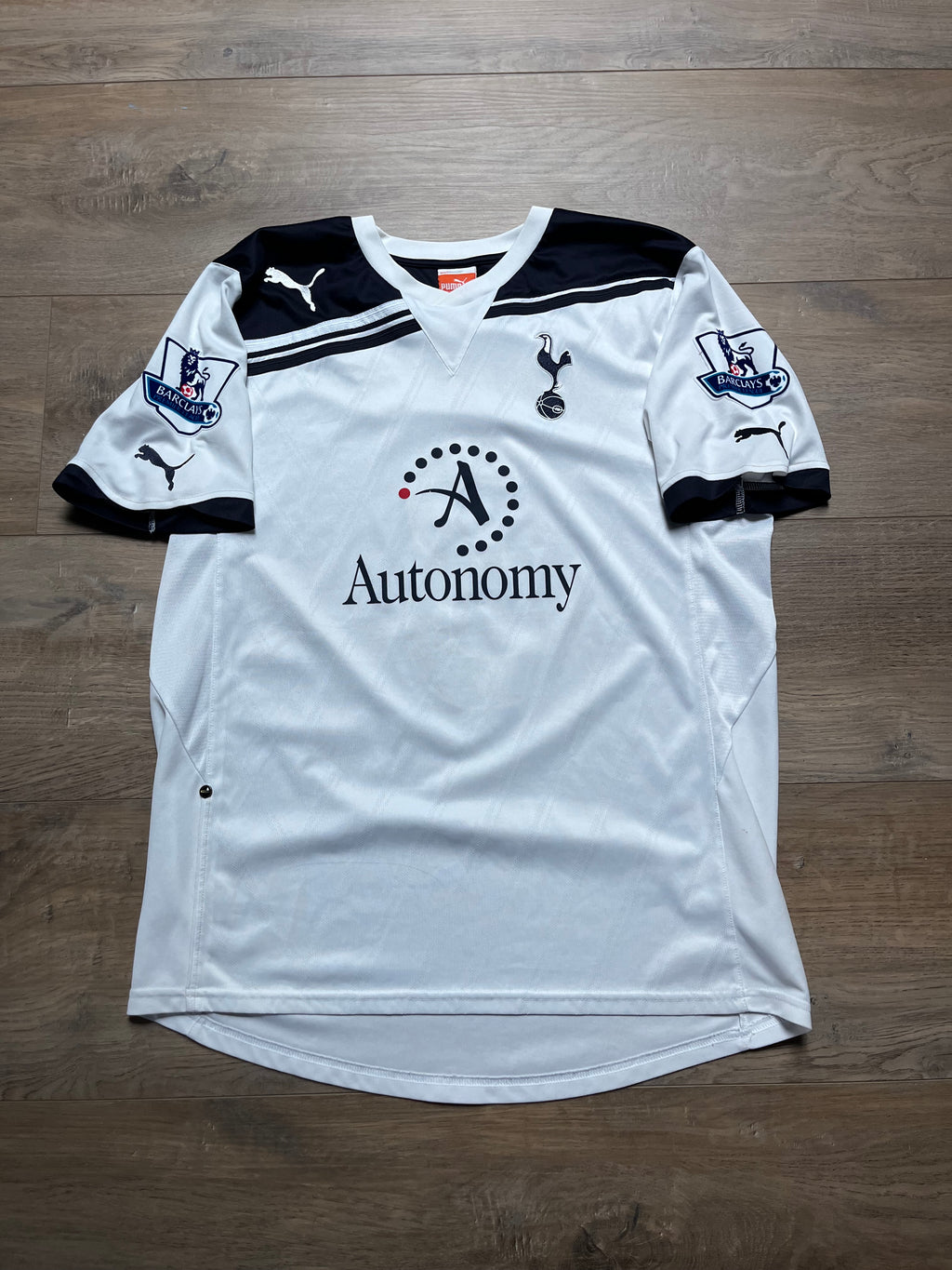 Tottenham Hotspurs 10/11 Home Jersey Bale - M
