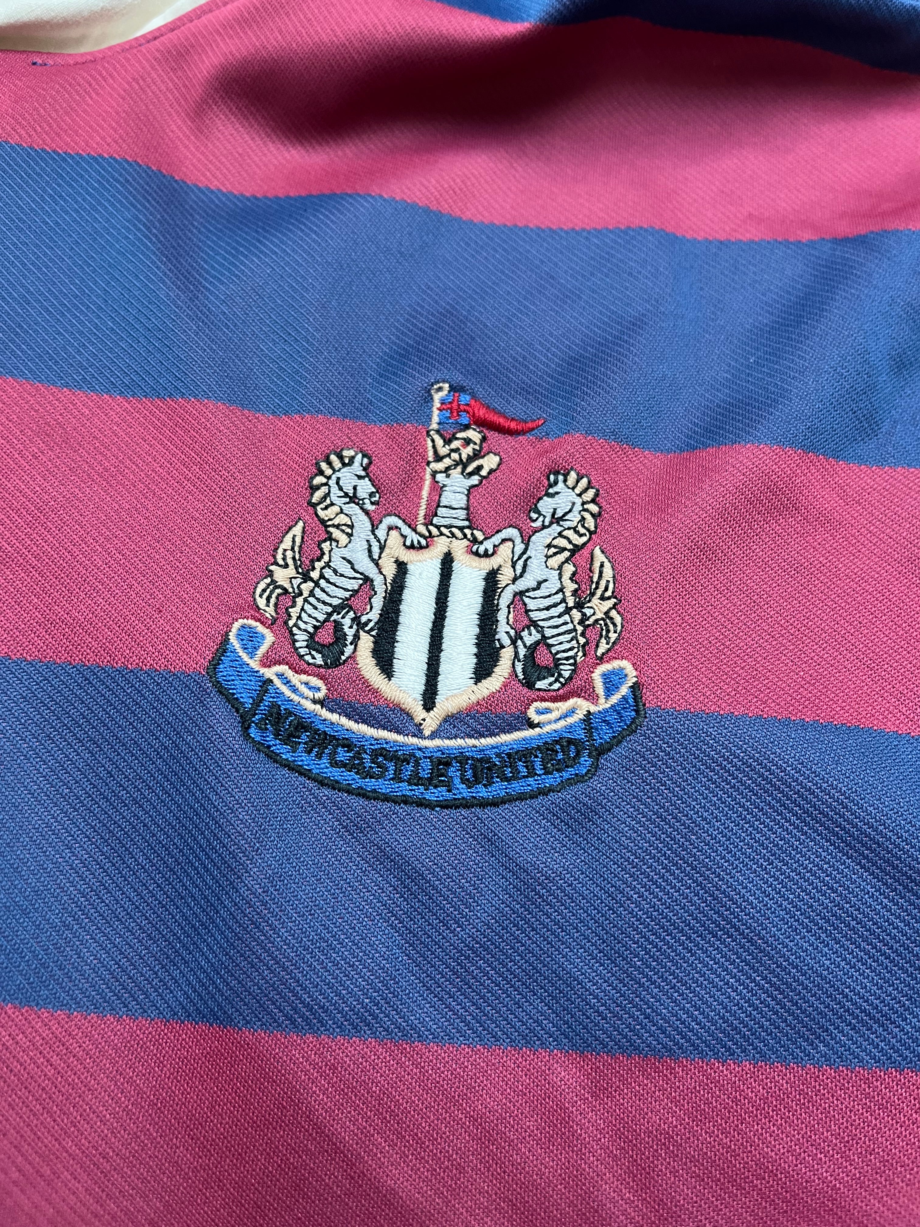 Newcastle 95/96 Away Jersey - M